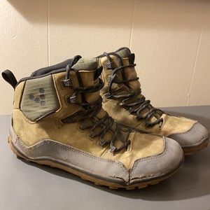 Vivobarefoot hikers size 39 women’s green and grey